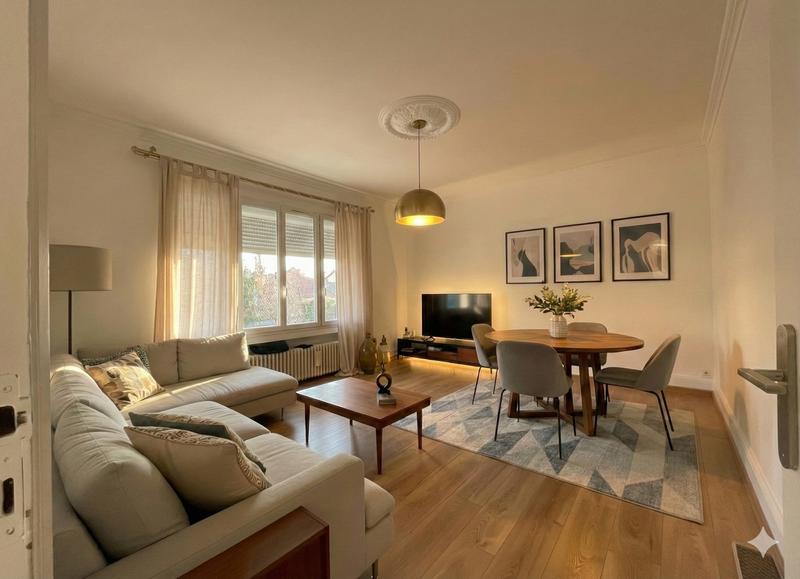 Villa - 269 m² - 14 pièces