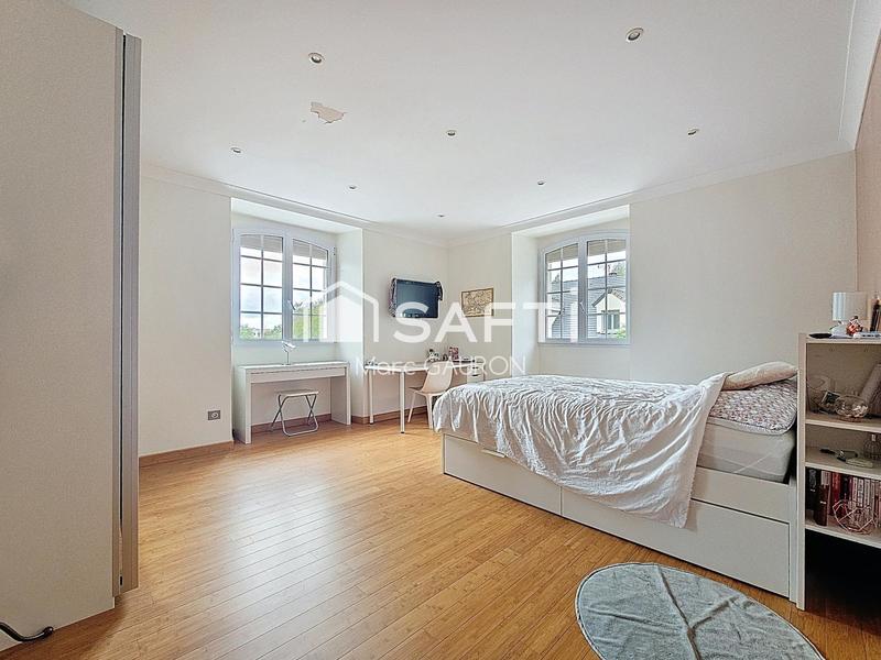 Maison de maîtres - 380 m² - 8 pièces