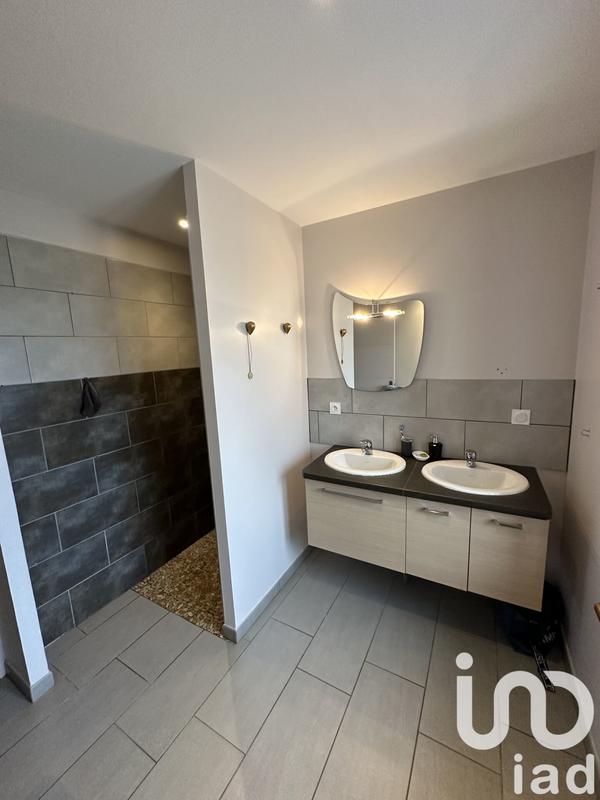 Maison - 270 m² - 11 pièces