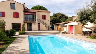 Maison - 330 m² - 11 pièces