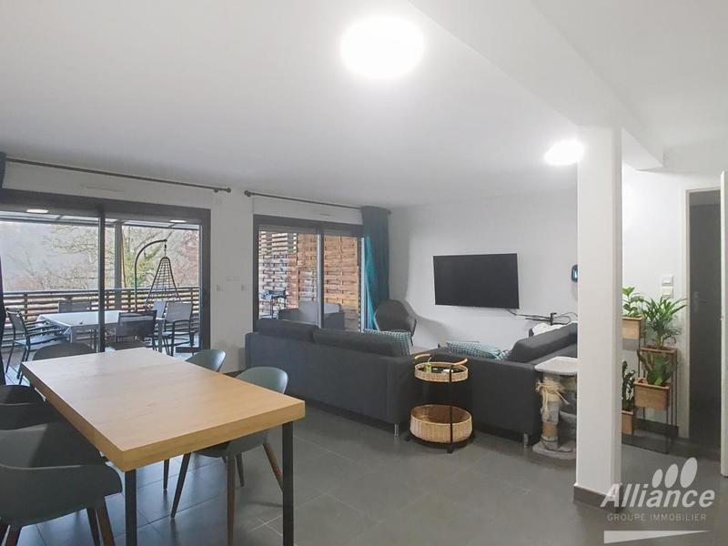 Appartement - 95 m² - 4 pièces