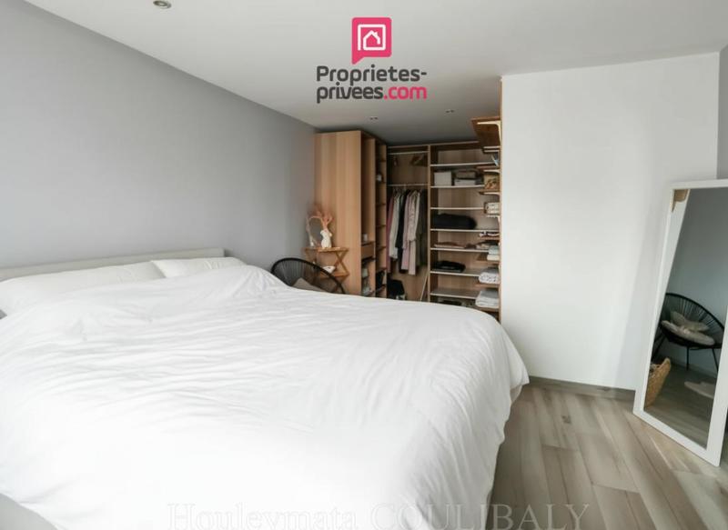 Maison - 140 m² - 5 pièces