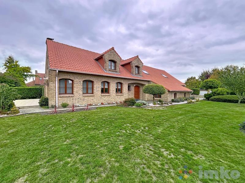 Maison ancienne - 278 m² - 5 pièces