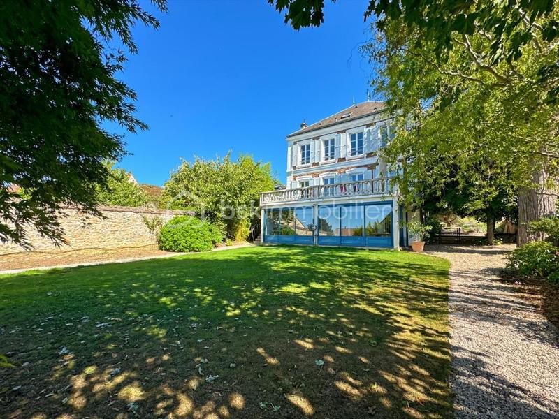 Maison bourgeoise - 233 m² - 8 pièces
