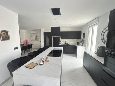 Appartement - 89 m² - 3 pièces