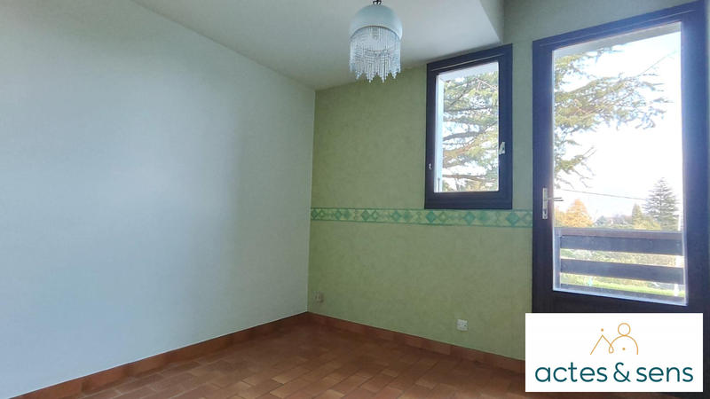 Maison - 207 m² - 10 pièces