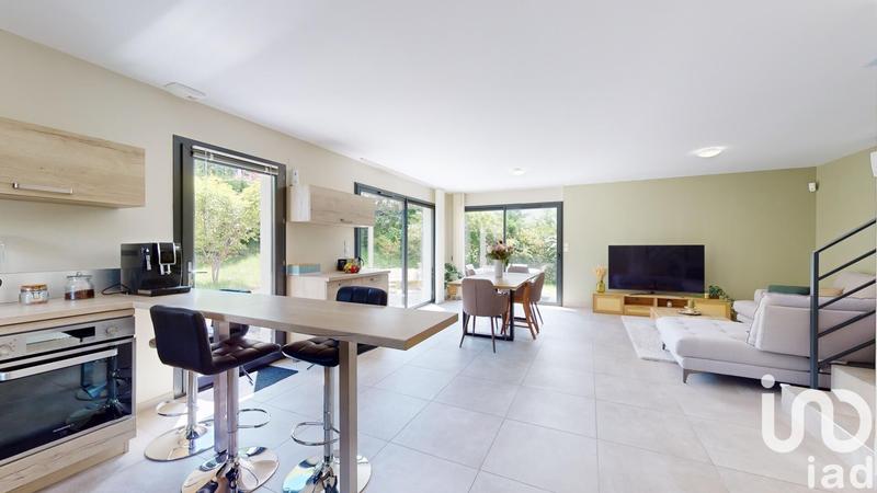 Maison - 138 m² - 5 pièces