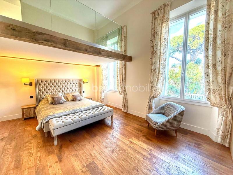 Appartement - 150 m² - 4 pièces