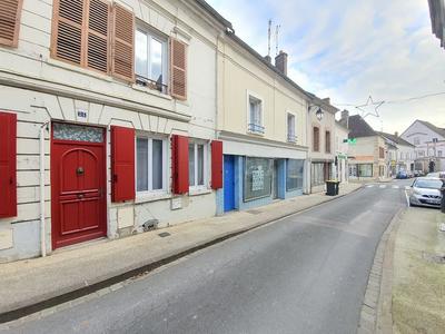 Maison - 230 m² - 7 pièces