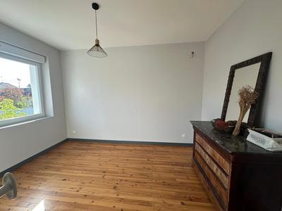 Maison - 180 m² - 8 pièces