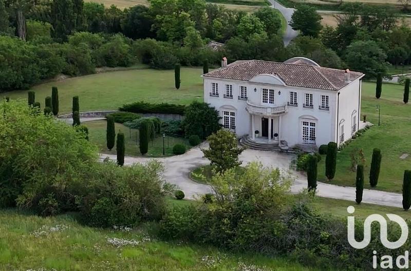 Maison - 283 m² - 9 pièces