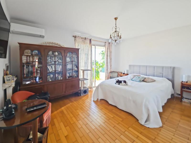 Appartement - 135 m² - 5 pièces