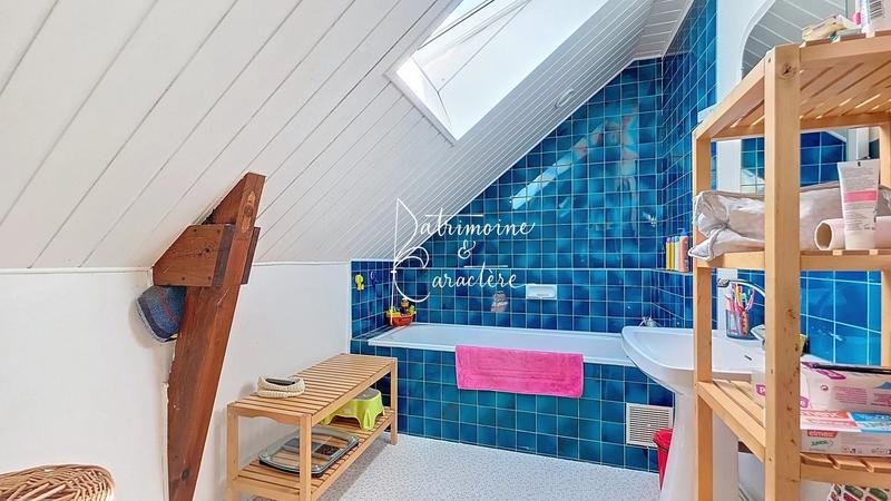 Maison - 95 m² - 5 pièces