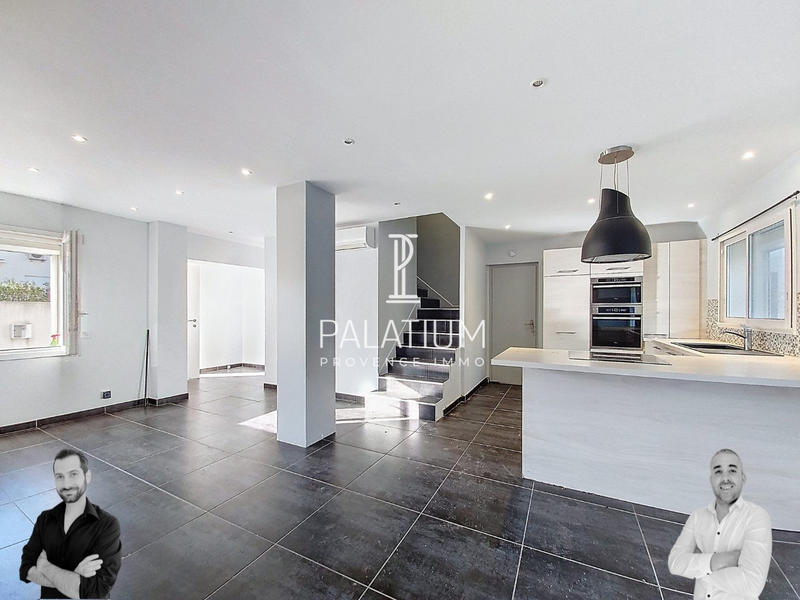 Maison - 105 m² - 5 pièces