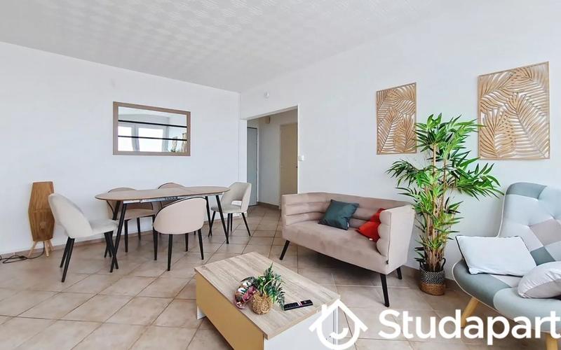 Chambre - 10 m² - 1 pièce