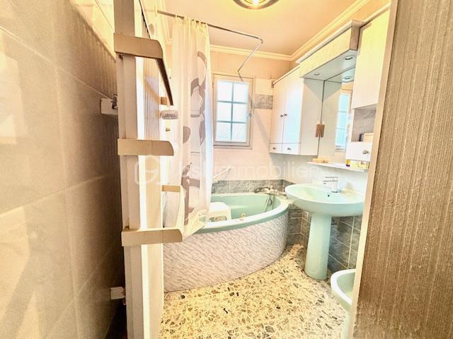 Maison de village - 79 m² - 7 pièces