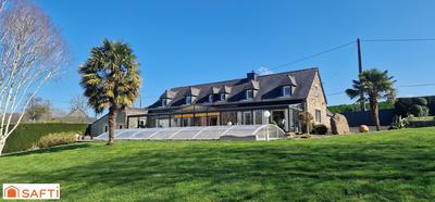 Maison - 167 m² - 6 pièces