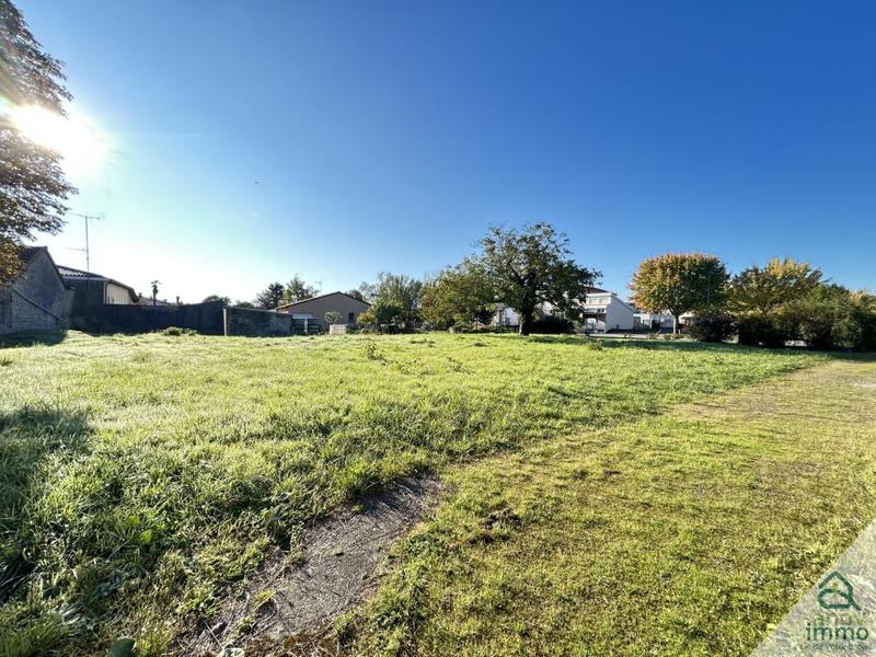 Terrain constructible - 1 376 m²