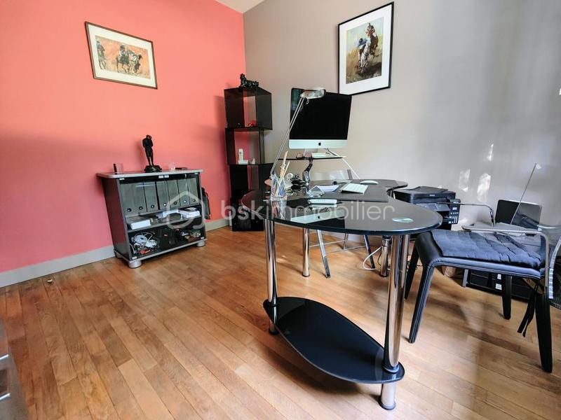 Propriété - 234 m² - 11 pièces