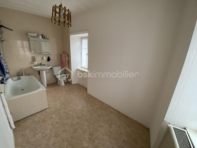 Maison de bourg - 82 m² - 5 pièces