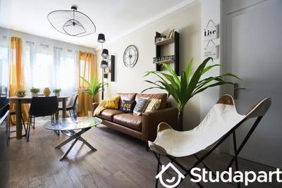 Chambre - 10 m² - 1 pièce