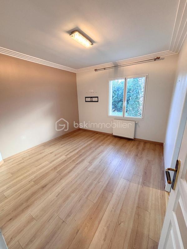 Maison - 186 m² - 7 pièces