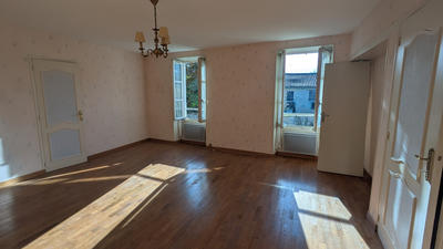 Maison - 192 m² - 6 pièces