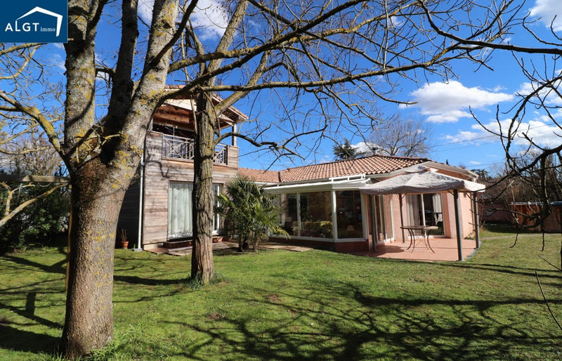 Villa - 151 m² - 6 pièces