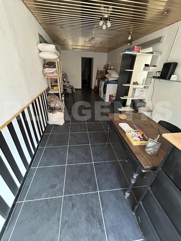 Appartement - 100 m² - 2 pièces