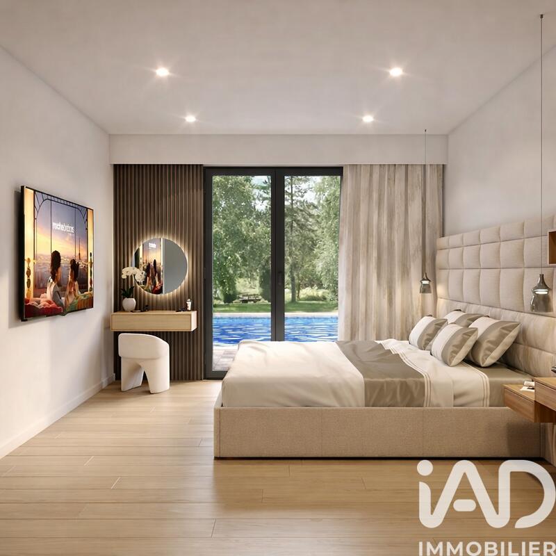 Maison - 422 m² - 7 pièces