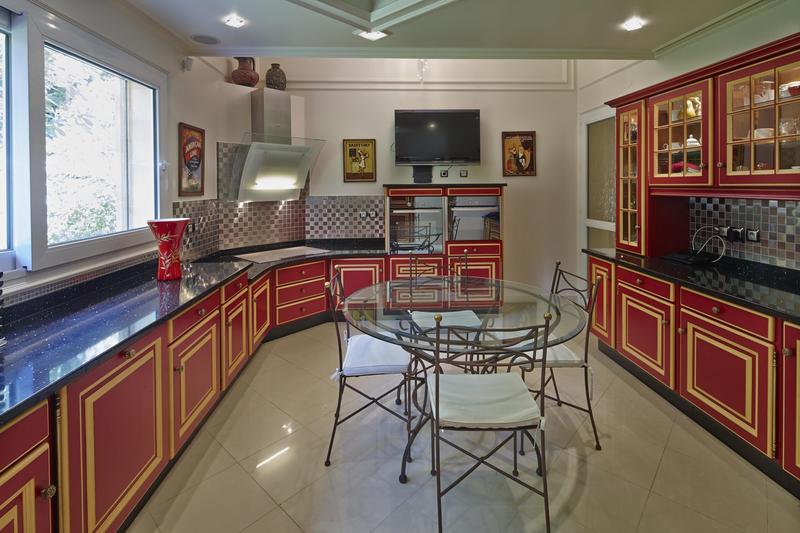 Maison - 296 m² - 10 pièces