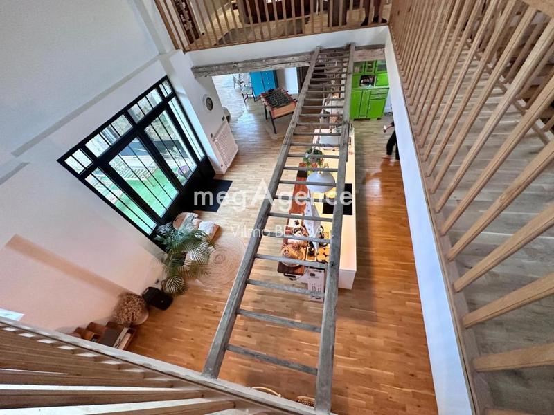 Maison - 400 m² - 6 pièces