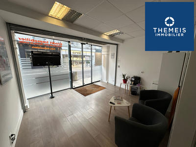 Local commercial - 79 m² - 3 pièces