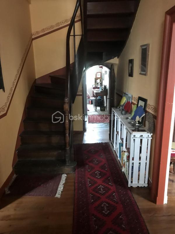 Maison ancienne - 266 m² - 8 pièces