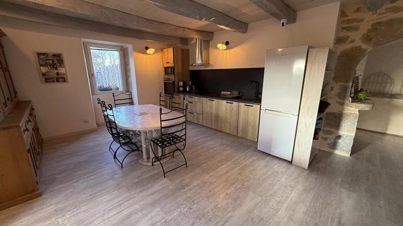 Maison - 238 m² - 10 pièces