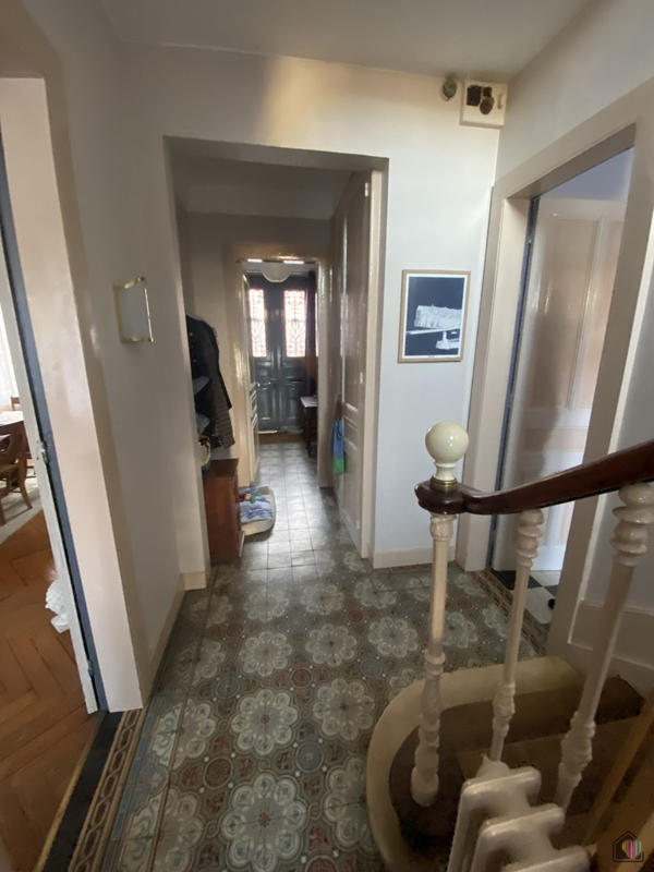 Maison - 194 m² - 10 pièces