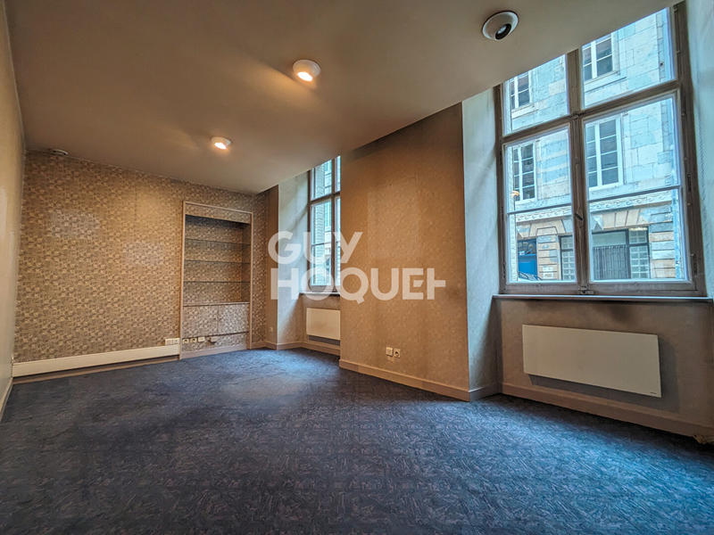 Bureau - 219 m² - 5 pièces