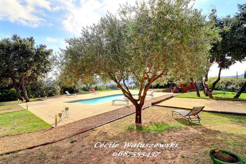 Maison - 137 m² - 5 pièces