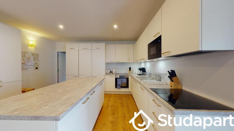 Chambre - 12 m² - 1 pièce