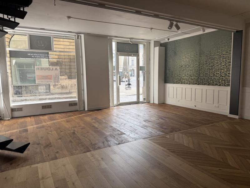 Local commercial - 81 m²