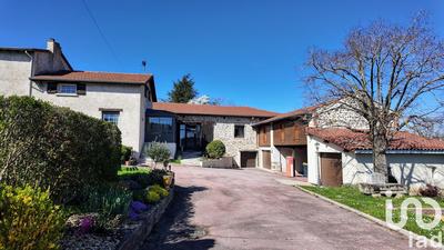 Maison - 380 m² - 9 pièces