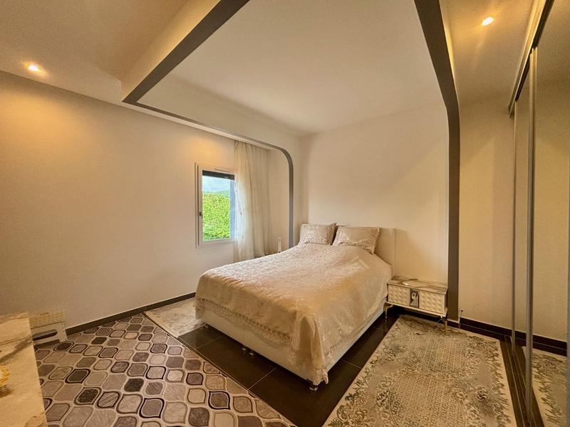 Maison - 149 m² - 9 pièces