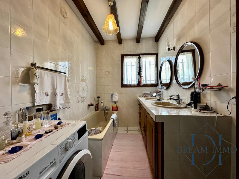 Maison ancienne - 322 m² - 7 pièces