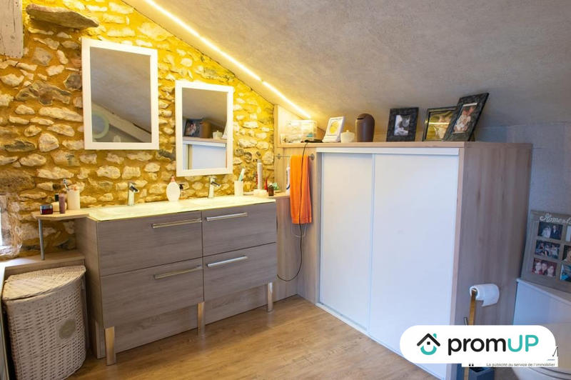 Maison ancienne - 222 m² - 8 pièces