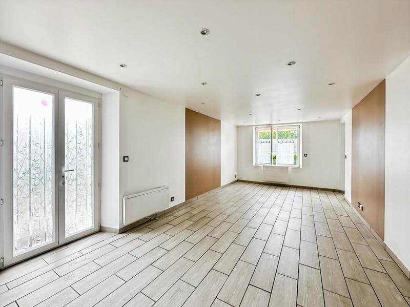 Maison - 102 m² - 6 pièces