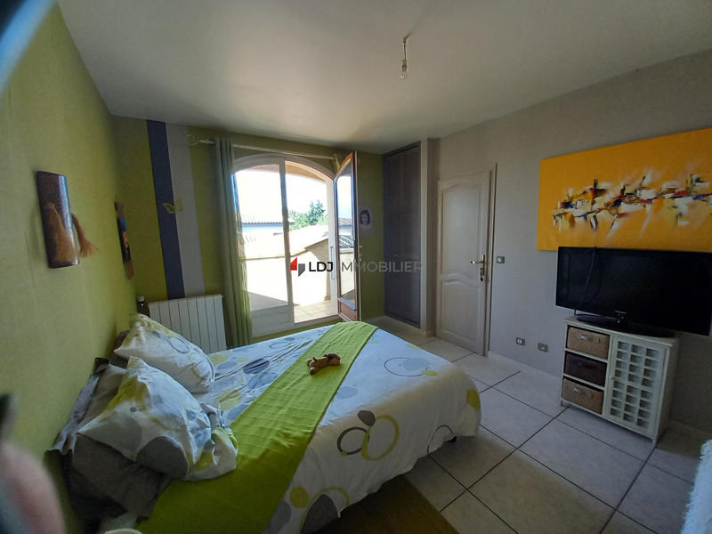 Maison traditionnelle - 142 m² - 6 pièces