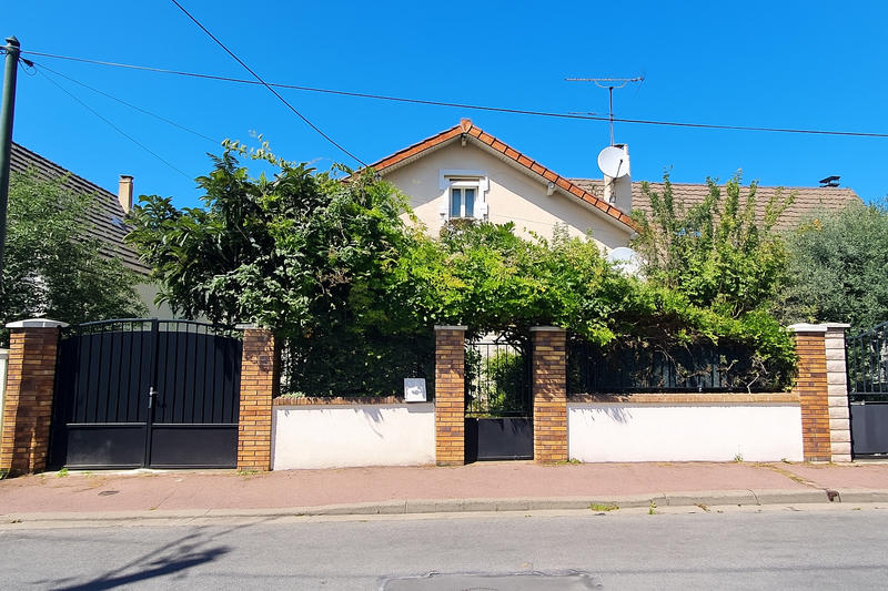 Maison - 77 m² - 5 pièces