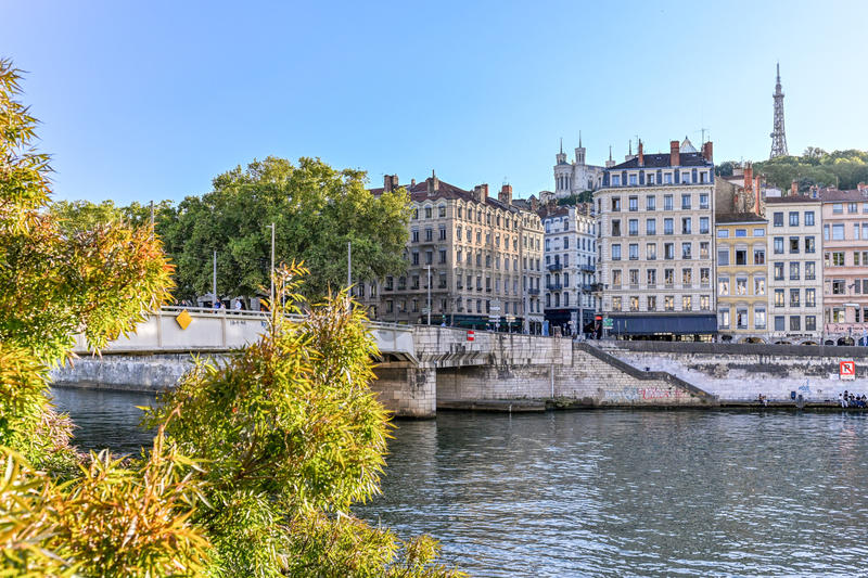 Appartement - 76 m² - 3 pièces