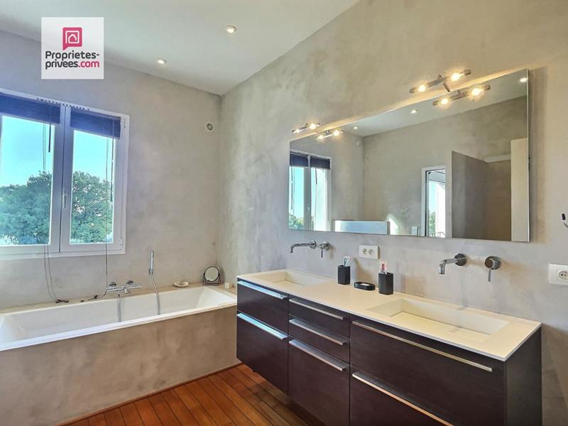 Villa - 168 m² - 6 pièces