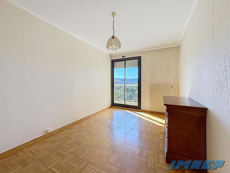 Appartement - 106 m² - 5 pièces